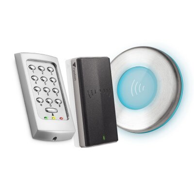 Leser und Leser mit Tastatur